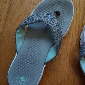 athletic works comfort flip flops